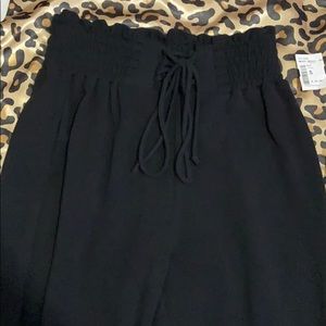 black detailed waist jogger